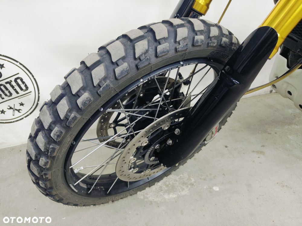 Triumph Scrambler - 22