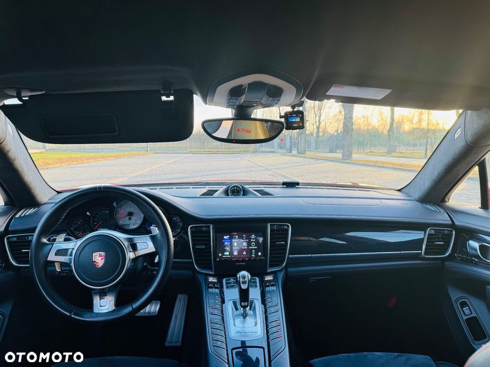 Porsche Panamera GTS - 22