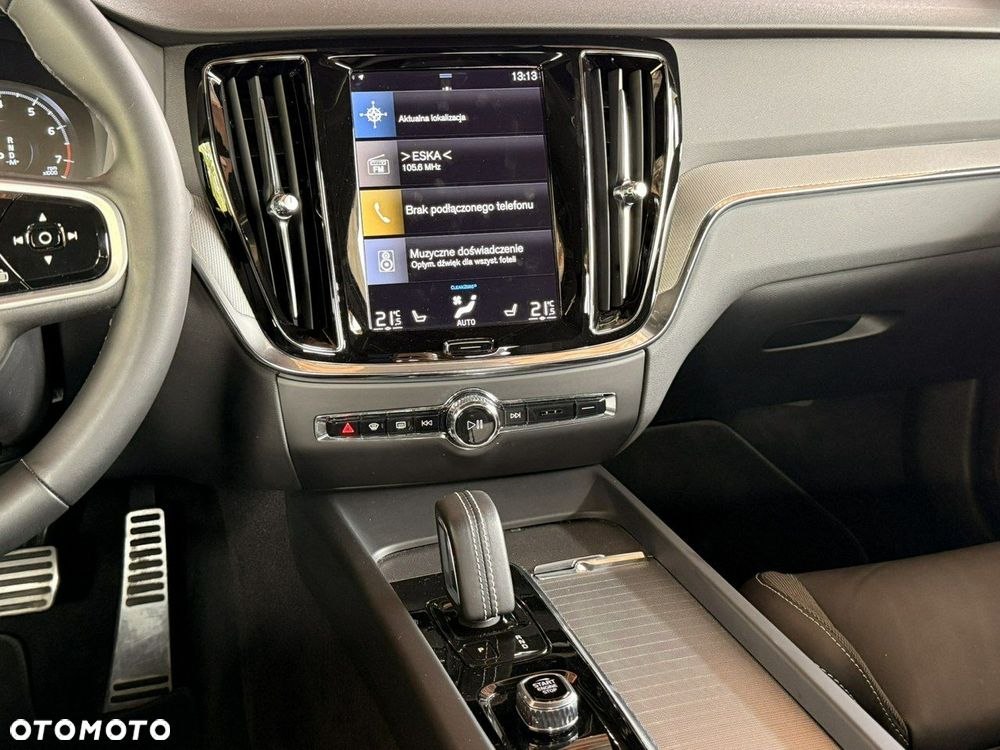 Volvo S60 B4 B R-Design - 24