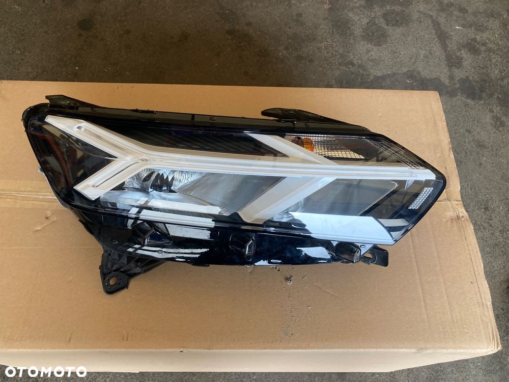 DACIA Sandero III 3 STEPWAY Lift Logan III Jogger Full led LAMPA PRZEDNIA PRAWA REFLEKTOR PRAWY PRZÓD LEDOWA led 260107920R biała biały środek  Wwa - 3