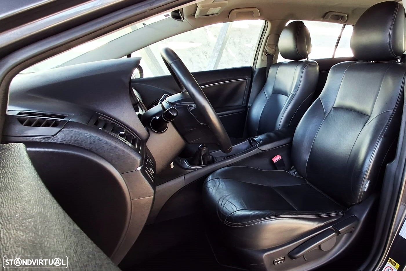 Toyota Avensis SW - 14