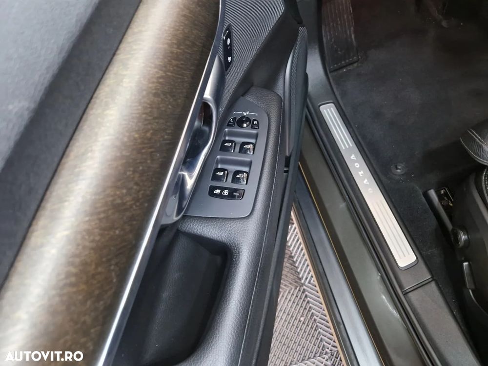 Volvo V90 Cross Country D5 AWD Geartronic - 18