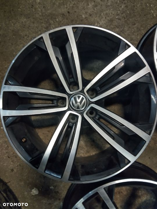 18'' 5x112 VW 5G0601025CM FELGI ORYGINALNE - 4