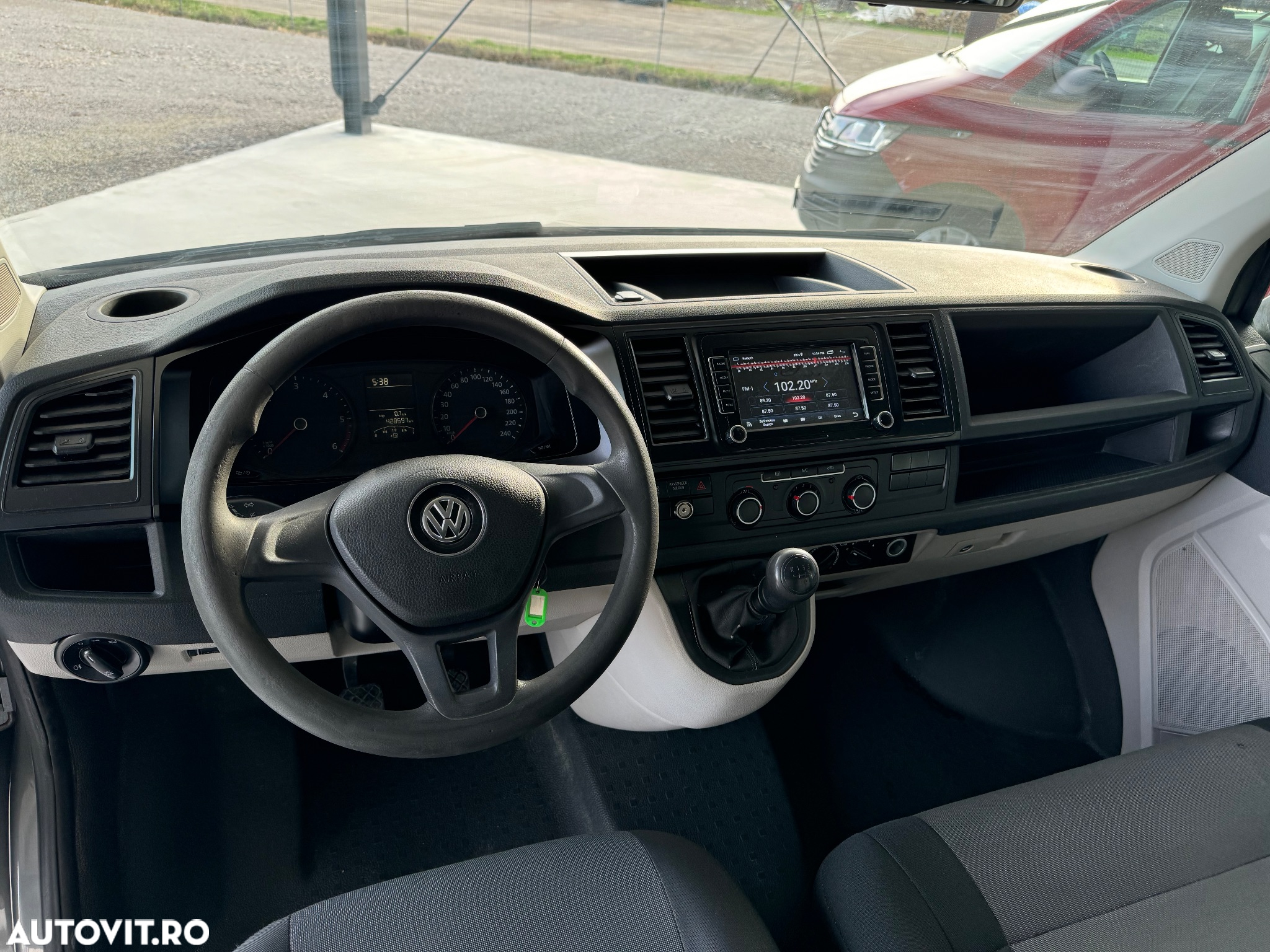 Volkswagen Transporter T6 Lang - 5