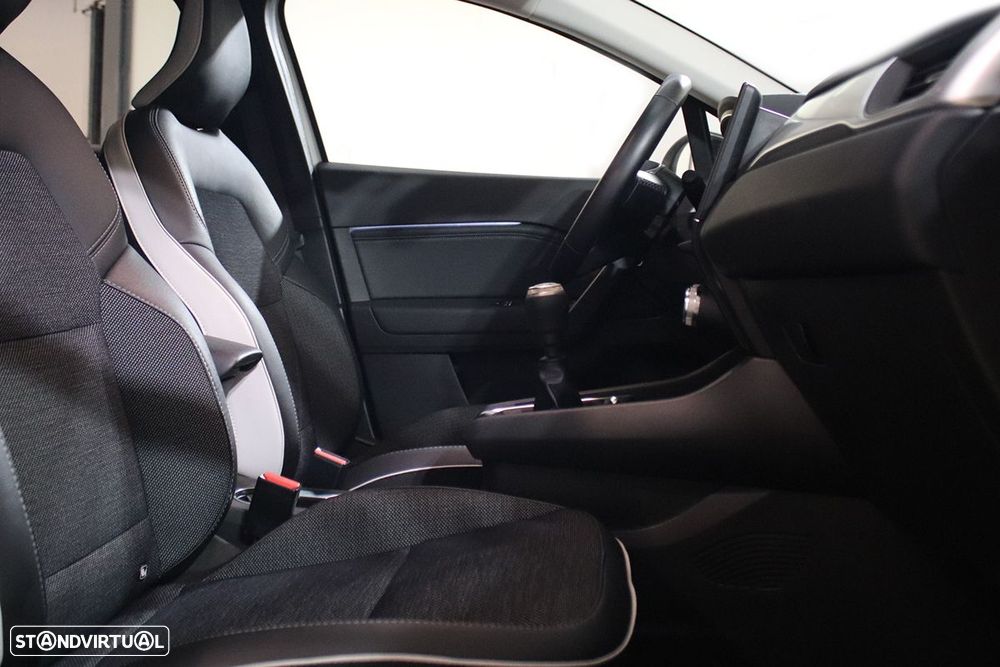 Renault Captur 1.0 TCe Techno - 22