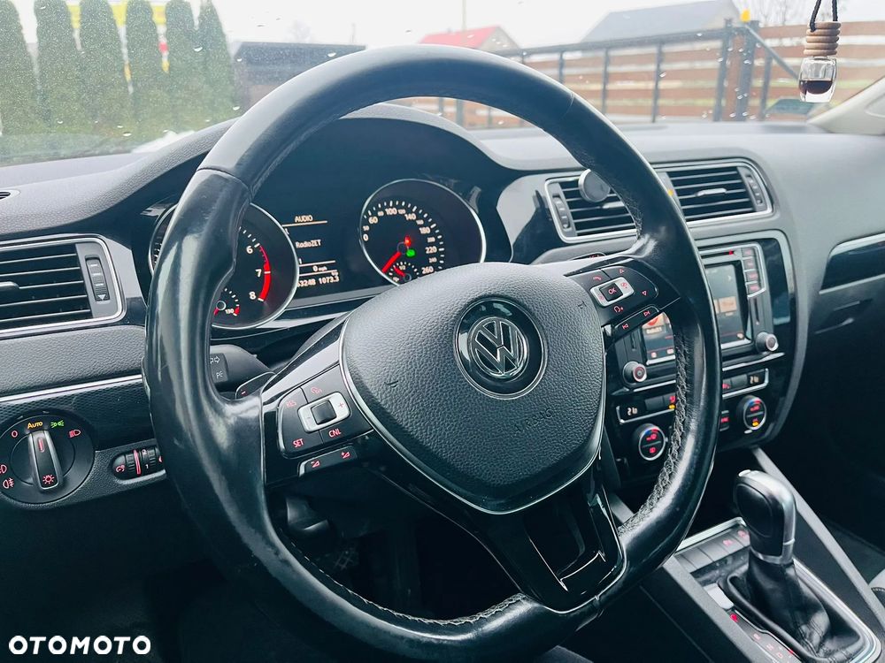 Volkswagen Jetta 1.4 TSI BMT Highline DSG - 12