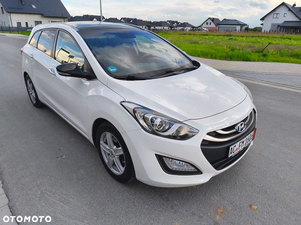 Hyundai i30 blue Kombi 1.6 GDi Passion - 3