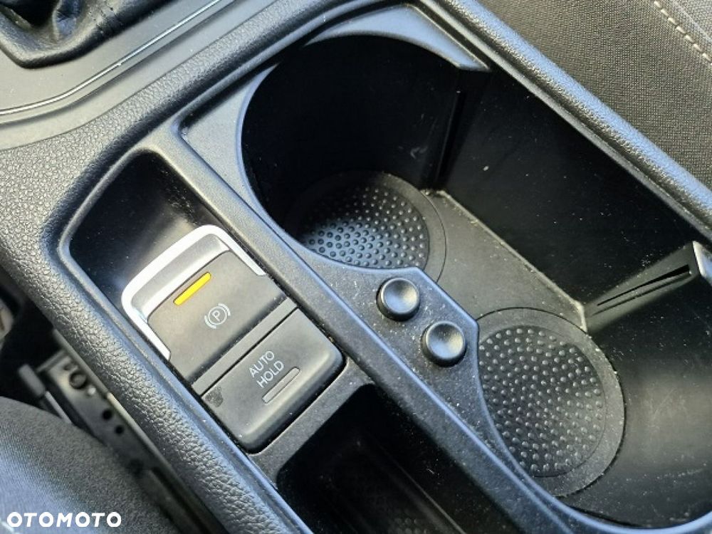 Volkswagen Touran - 35