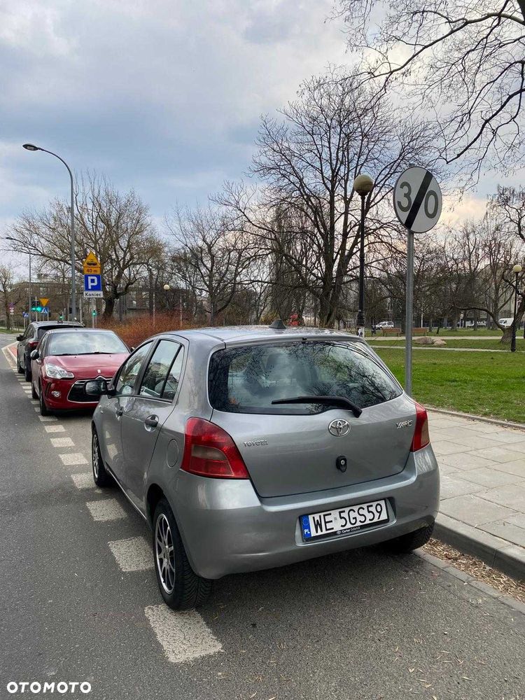 Toyota Yaris - 2