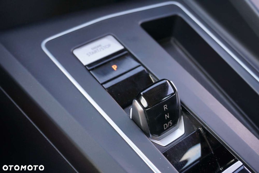 Volkswagen Golf - 14