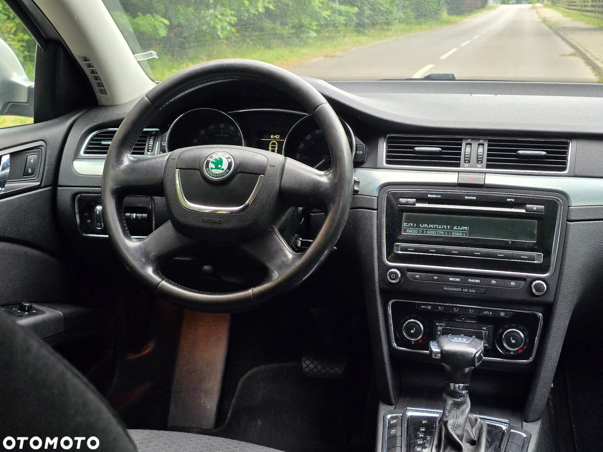 Skoda Superb 2.0 TDI Ambition DSG - 27