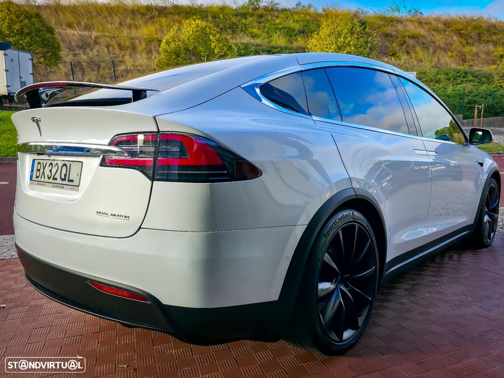 Tesla Model X Performance - 15