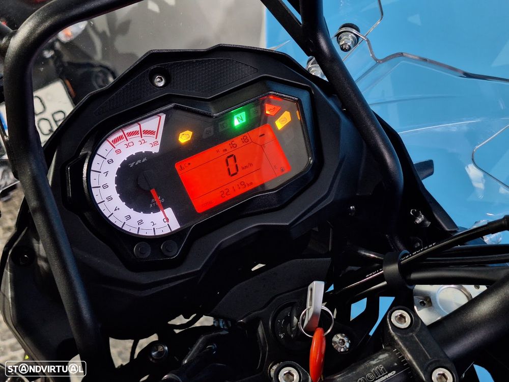 Benelli TRK 502 - 10