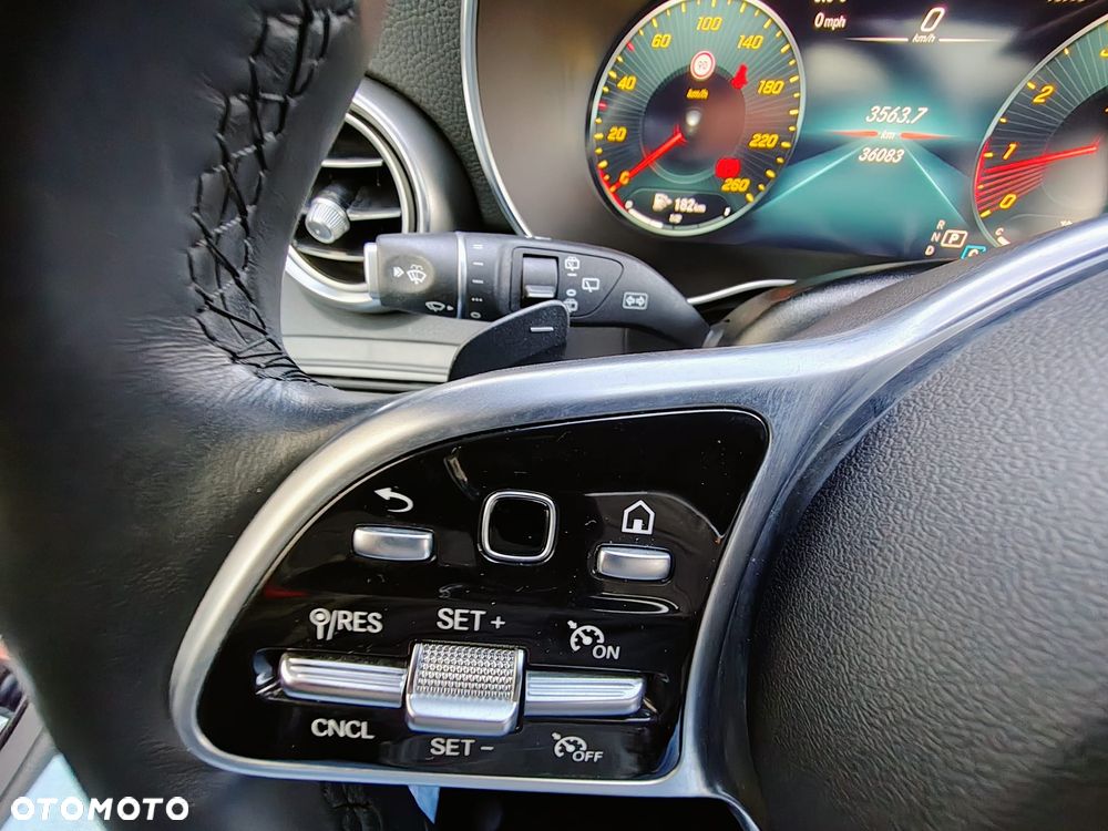 Mercedes-Benz GLC - 27