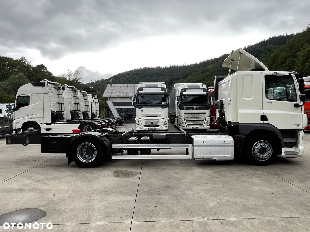 DAF CF 370 2015 // Kabina sypialna // Rama do zabudowy - Laweta // Blokada mostu // Manual // Cały na poduszkach ! - 16