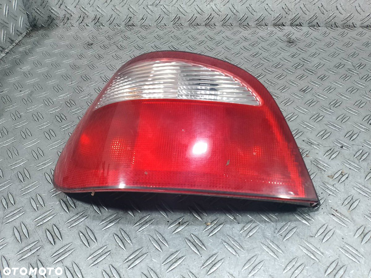 LAMPY TYŁ KOMPLET RENAULT MEGANE I 7700428320  7700428321 HATCHBACK - 8