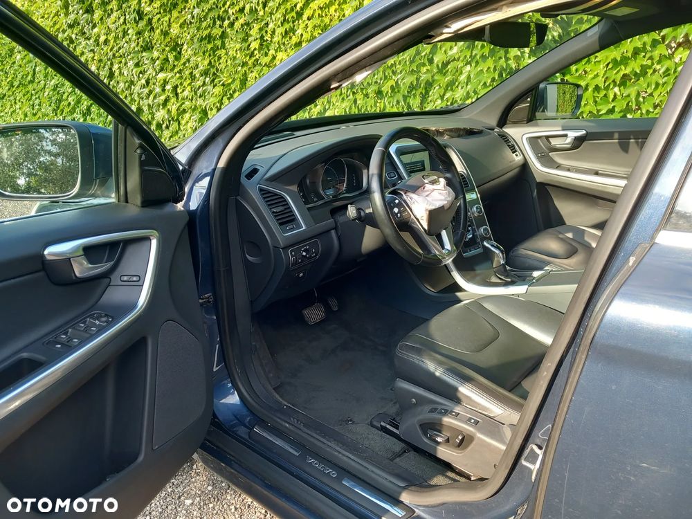 Volvo XC 60 D5 AWD Summum - 14