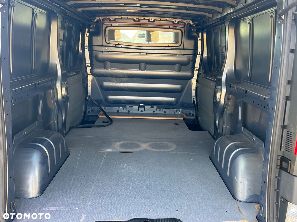 Opel Vivaro - 4