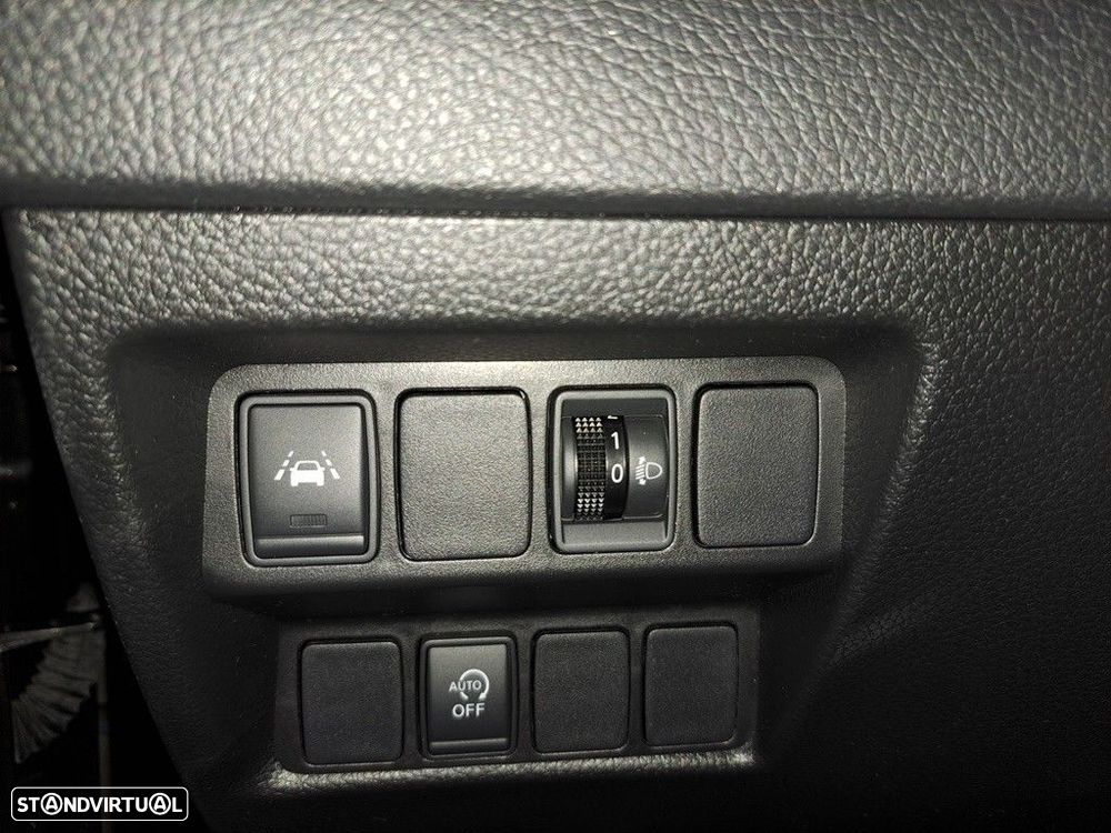 Nissan Qashqai 1.3 DIG-T N-Connecta J18 - 20