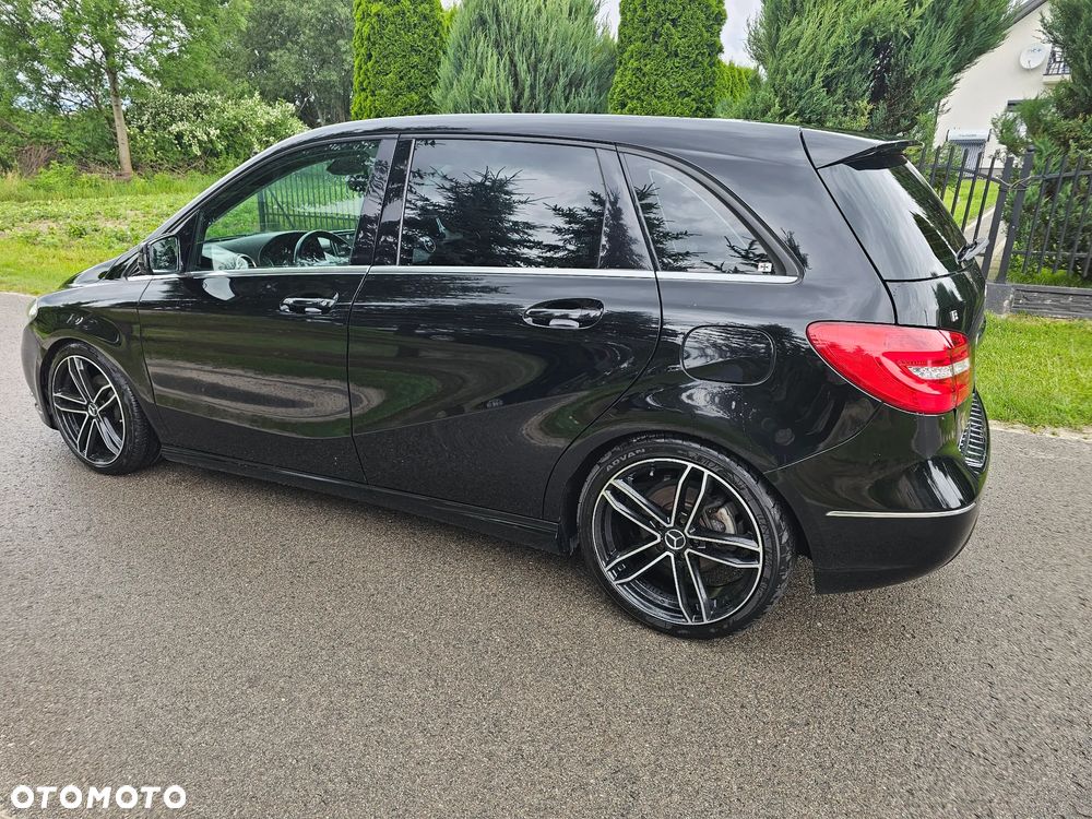 Mercedes-Benz Klasa B 200 CDI (BlueEFFICIENCY) - 37