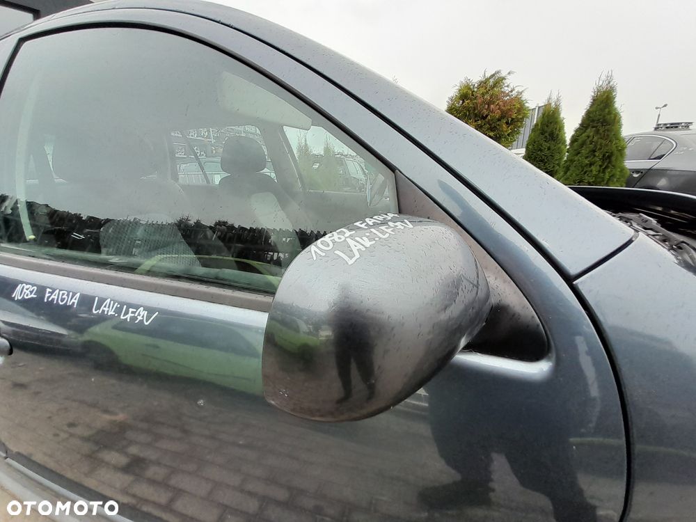 Skoda Fabia Lusterko Prawe Kolor: LF7V - 3