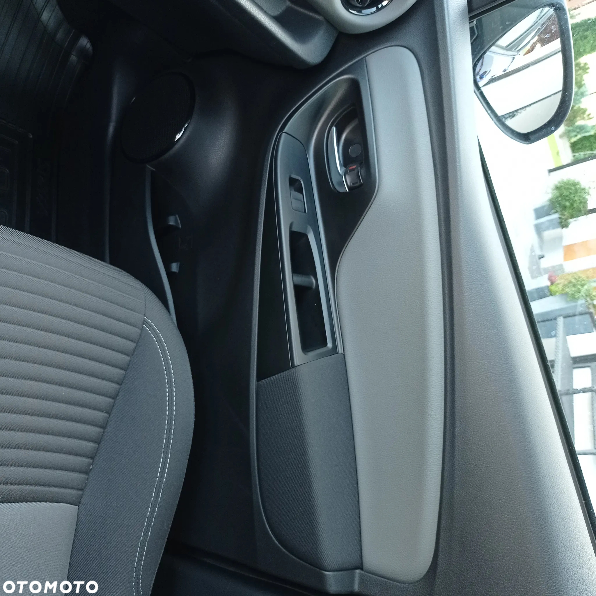Toyota Yaris 1.5 Premium - 15