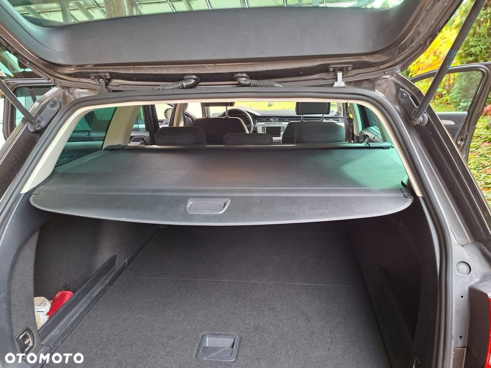 Volkswagen Passat - 22