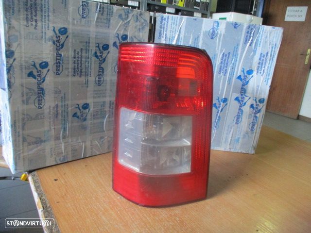 Farol Tras 9657977080 CITROEN BERLINGO 2008 ESQ Volet PEUGEOT PARTNER 1 BREAK FASE 2 2007 1.6HDI 90CV 4P CINZENTA - 1