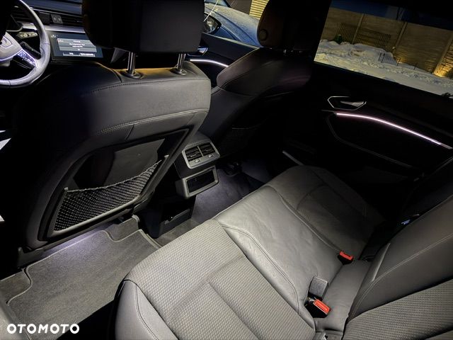 Audi e-tron - 7