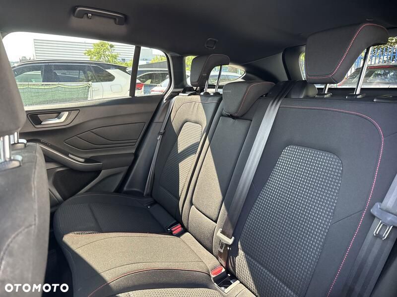Ford Focus 1.0 EcoBoost mHEV ST-Line X - 17