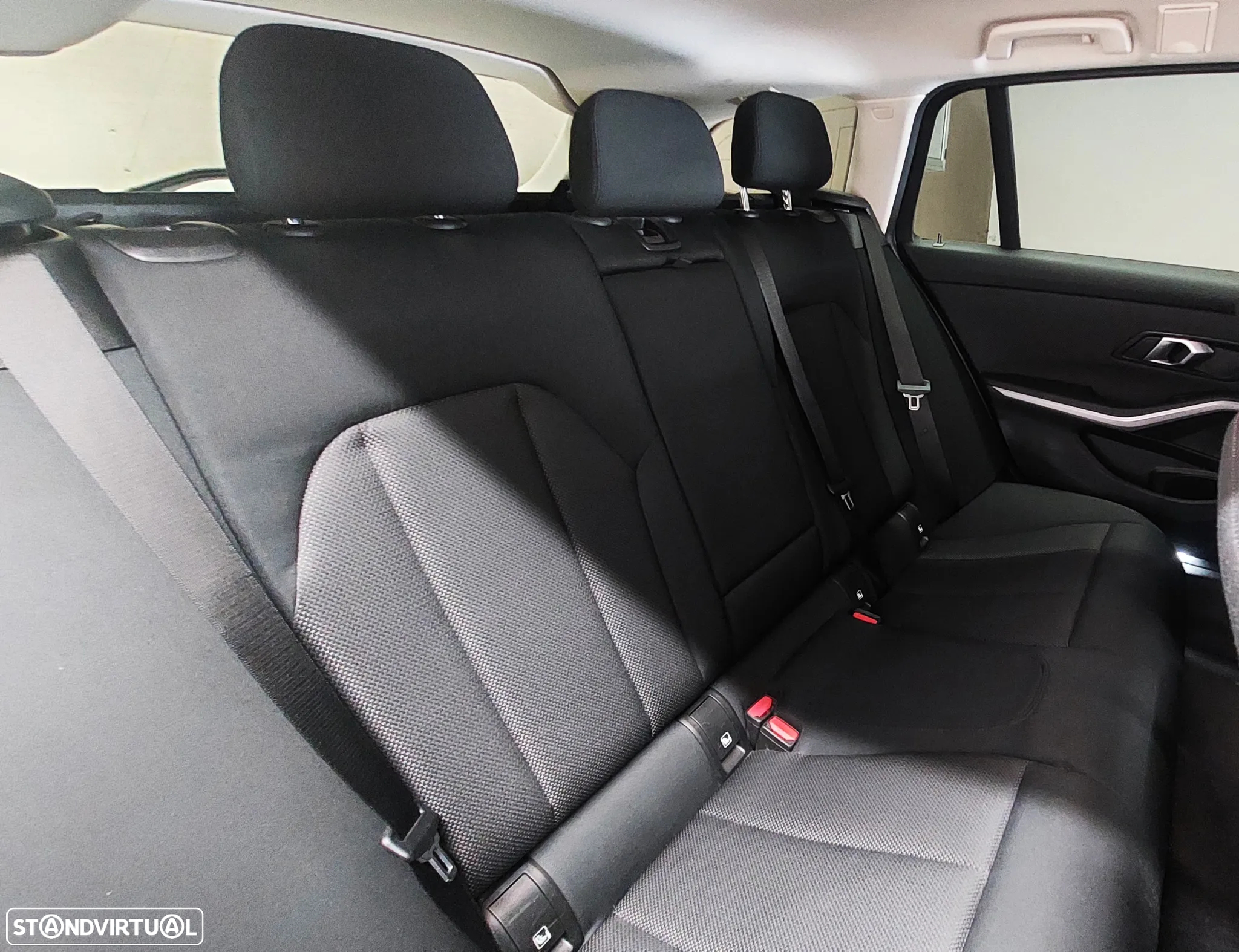 BMW 318 d Touring Line Sport Auto - 11