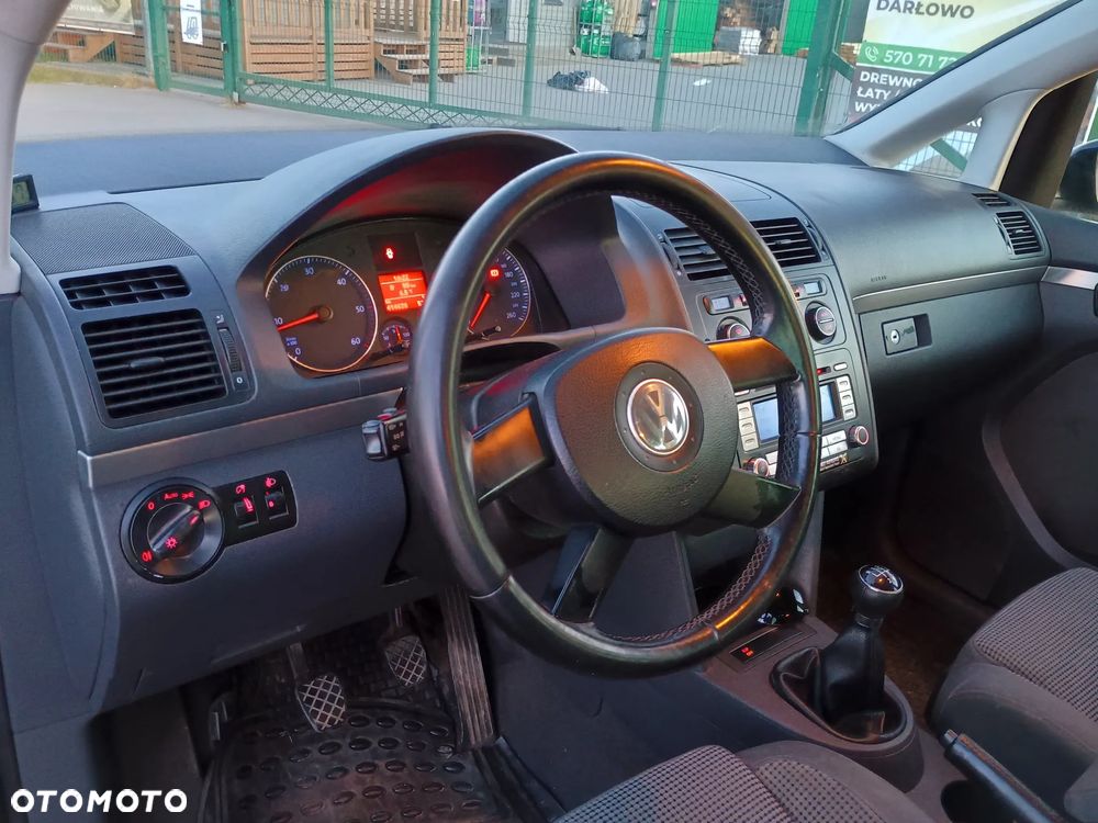 Volkswagen Touran 1.9 TDI Highline - 14