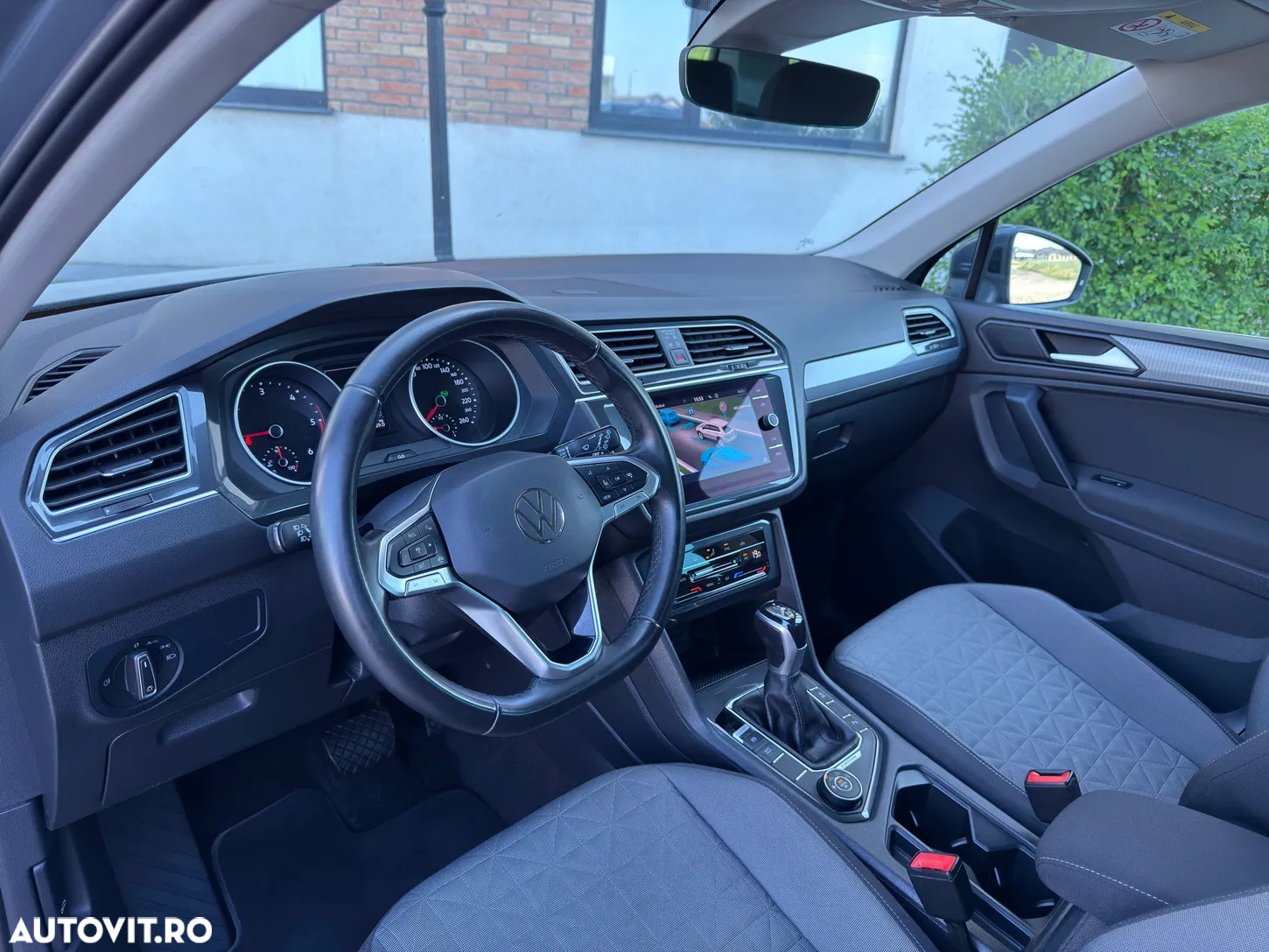 Volkswagen Tiguan - 8