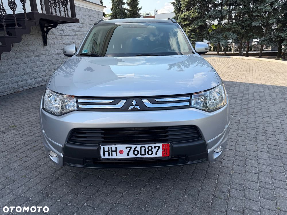Mitsubishi Outlander 2.2 DI-D 4WD Automatik Instyle - 4