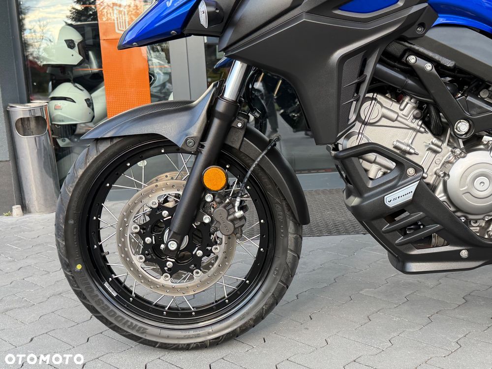 Suzuki V-STROM - 35