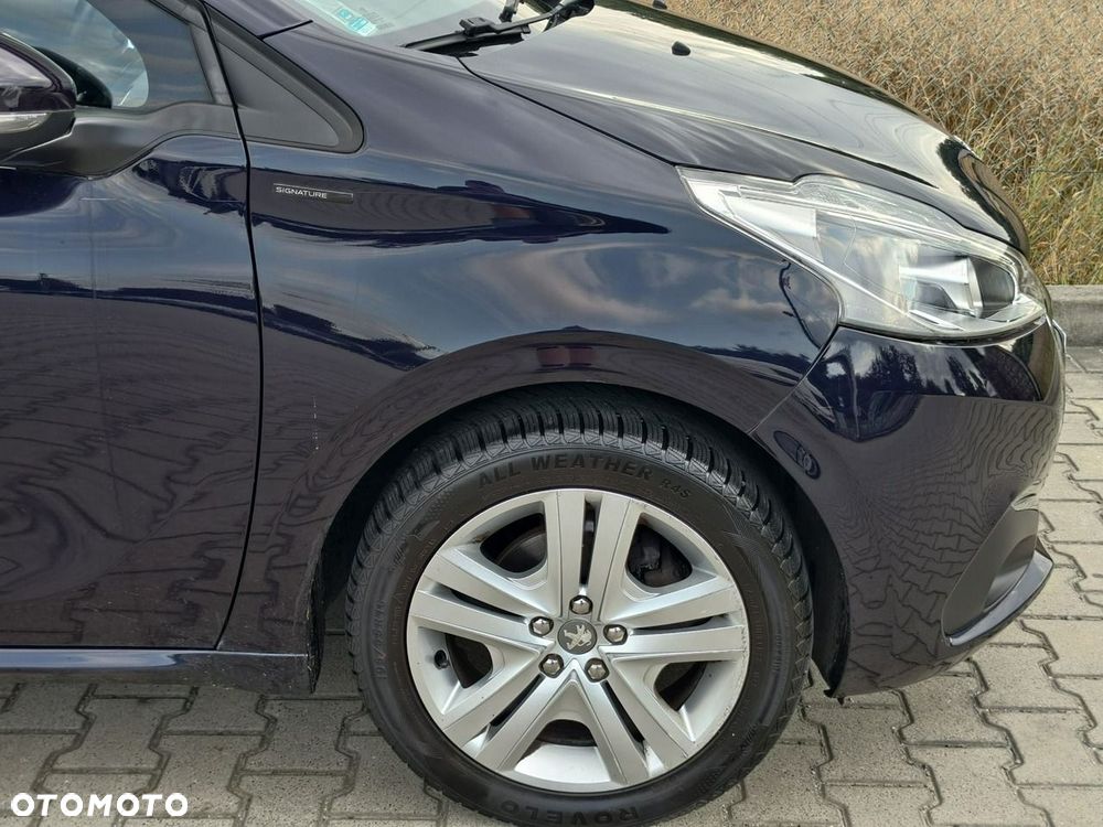 Peugeot 208 - 24