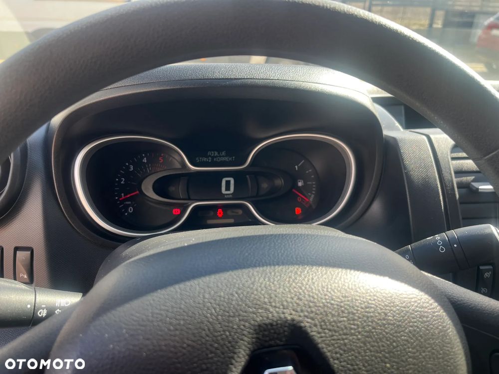 Renault Trafic - 12