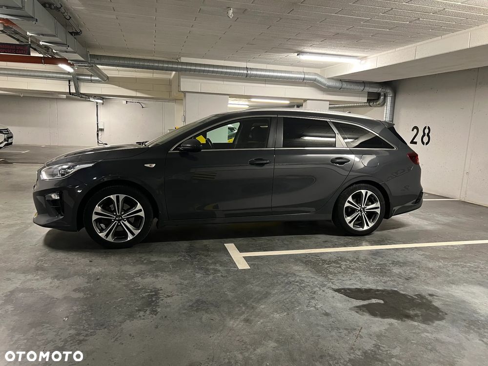 Kia Ceed - 10