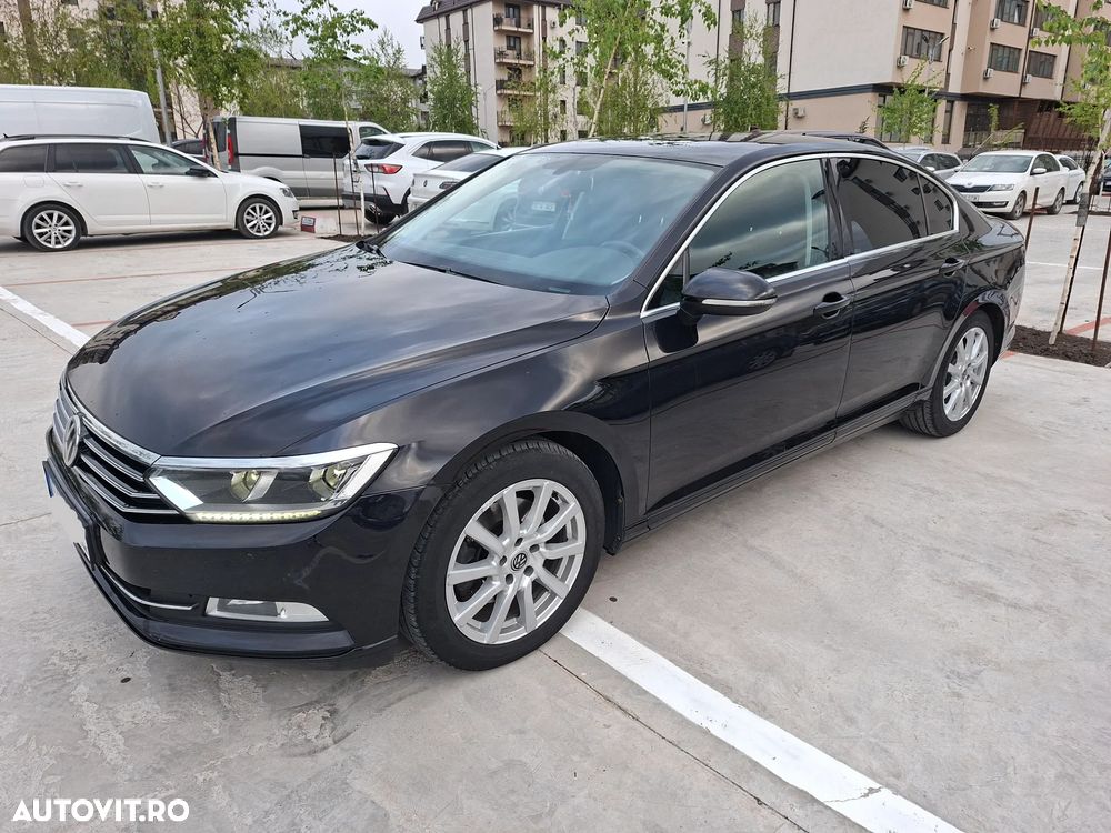 Volkswagen Passat - 1