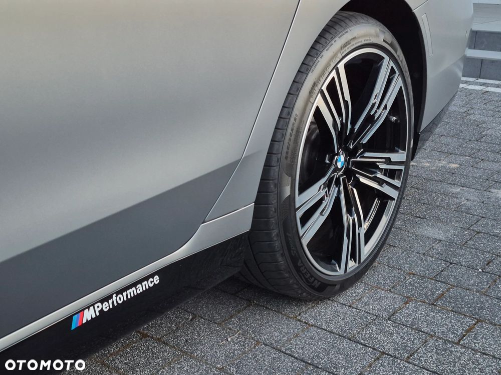 BMW Seria 7 740i - 11