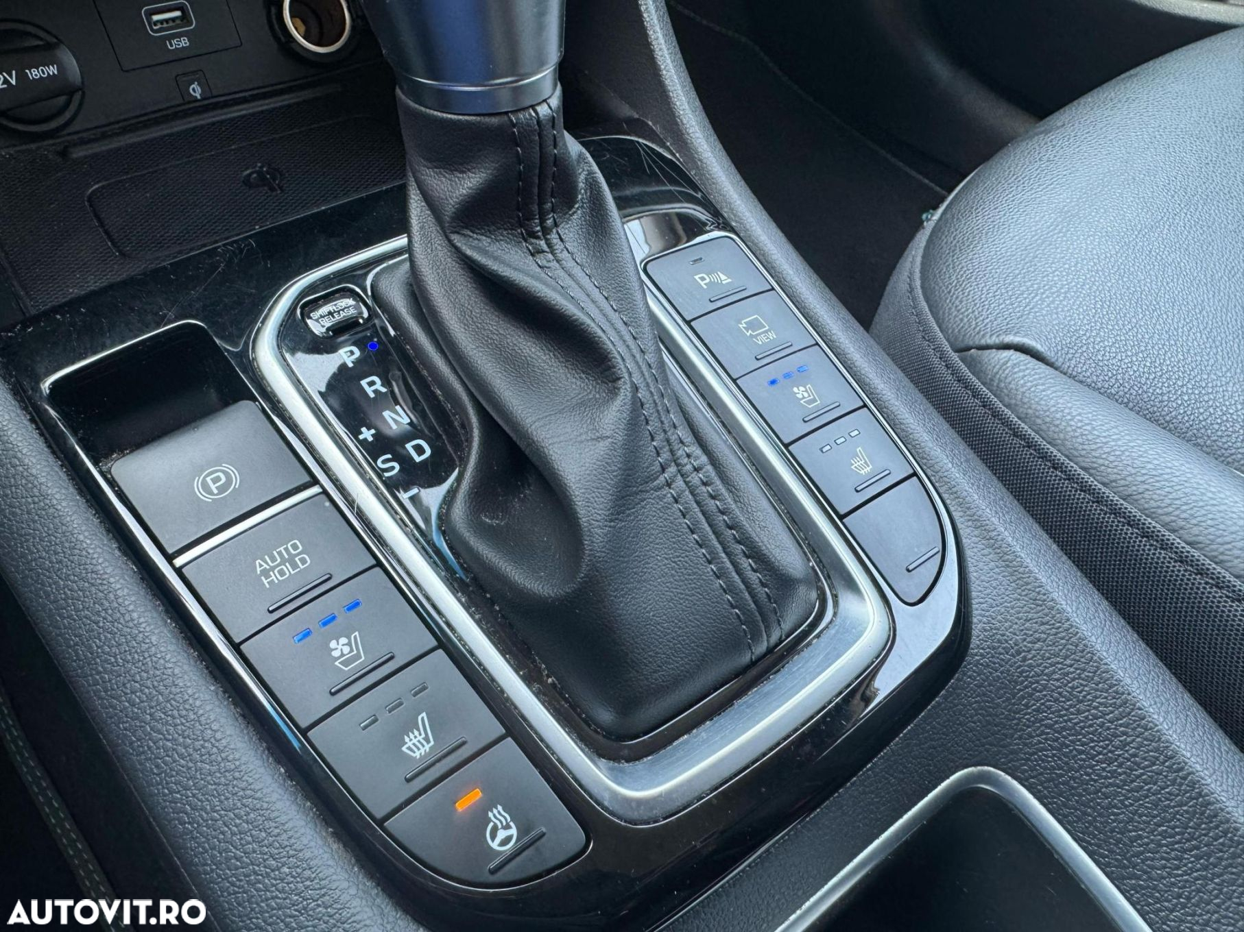 Hyundai IONIQ - 26