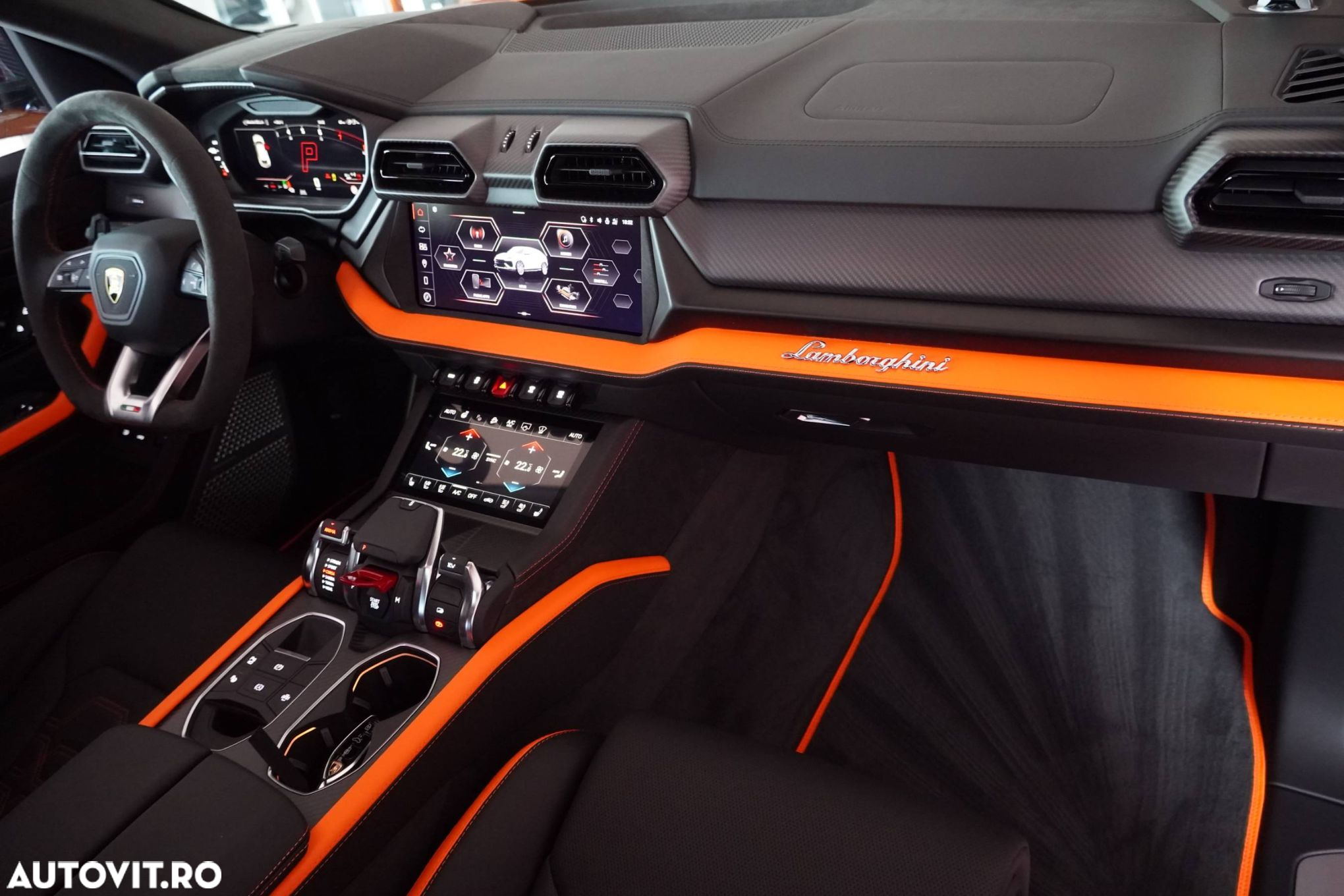Lamborghini URUS - 26