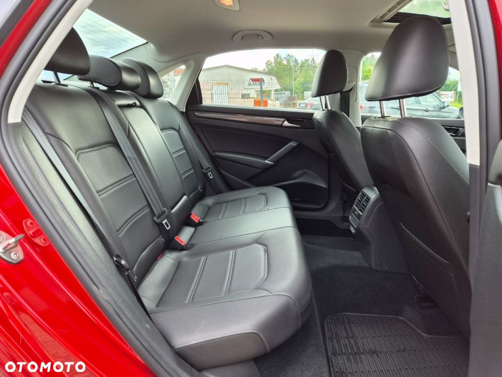 Volkswagen Passat - 21