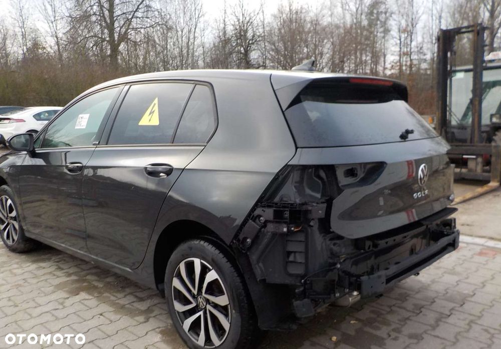 Volkswagen Golf - 13