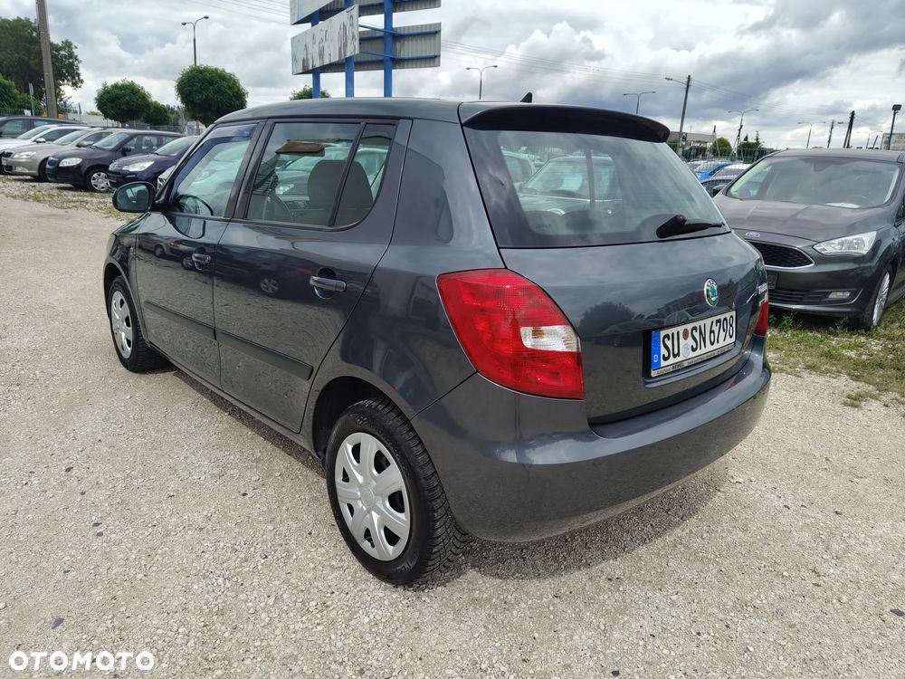 Skoda Fabia - 4