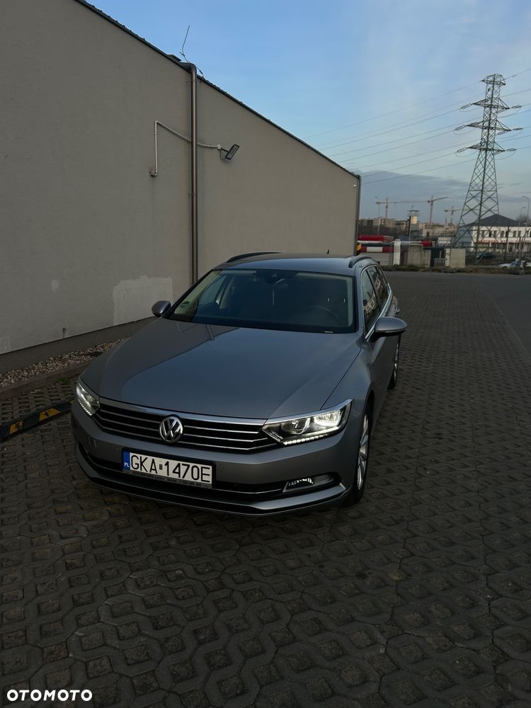 Volkswagen Passat 2.0 TDI SCR DSG Comfortline - 8