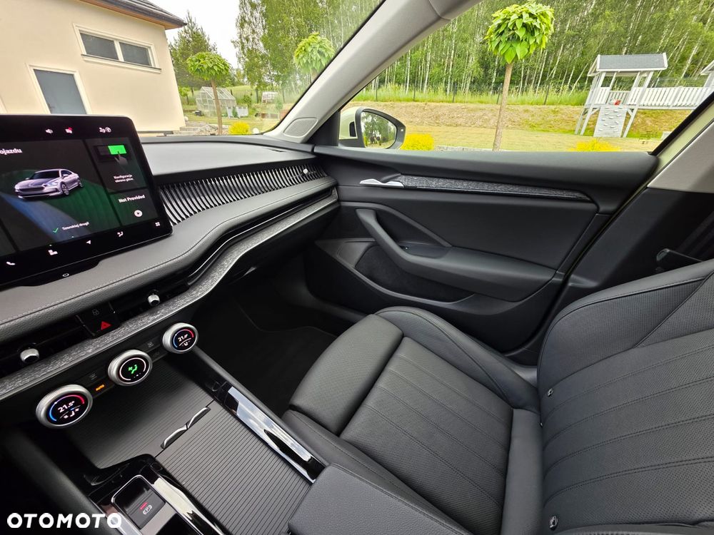 Skoda Superb 2.0 TDI SCR Selection DSG - 17