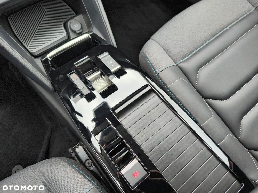 Citroën C4 1.2 PureTech Max S&S EAT8 - 16