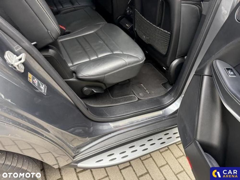 Mercedes-Benz GLS - 32