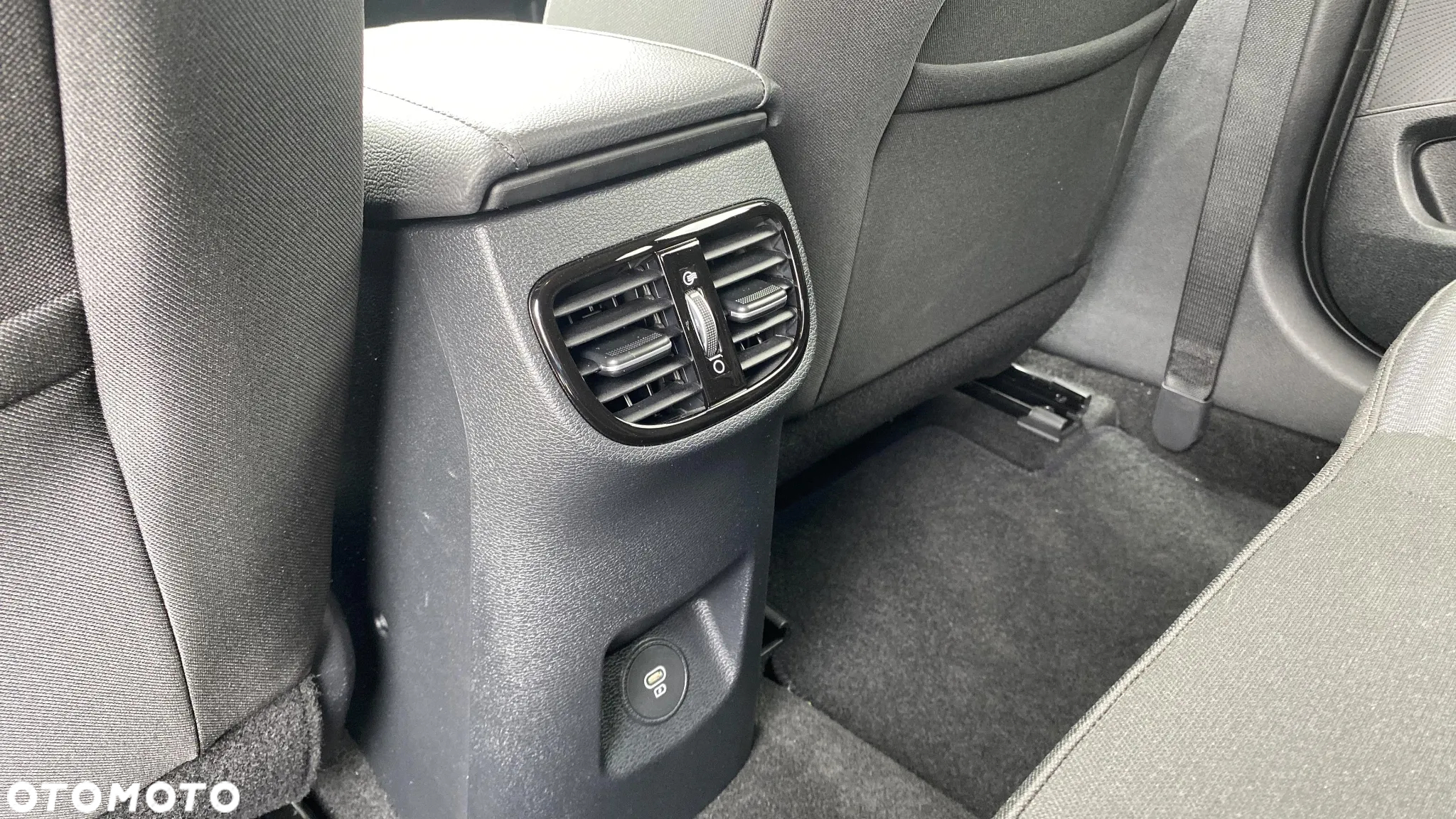 Kia Ceed 1.6 GDI PHEV L DCT - 21